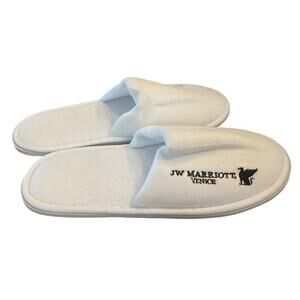 Small JW Marriott Venice Spa White Cushioned Bath Slippers One Pair NEW